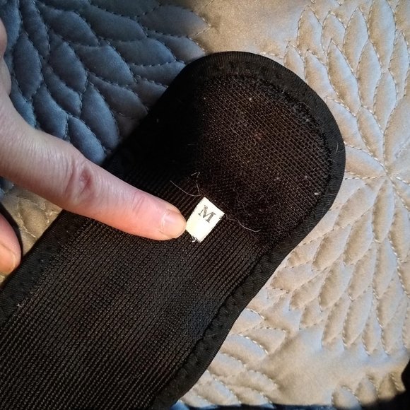 Adjustable Posture Corrector back brace EUC - Picture 9 of 12